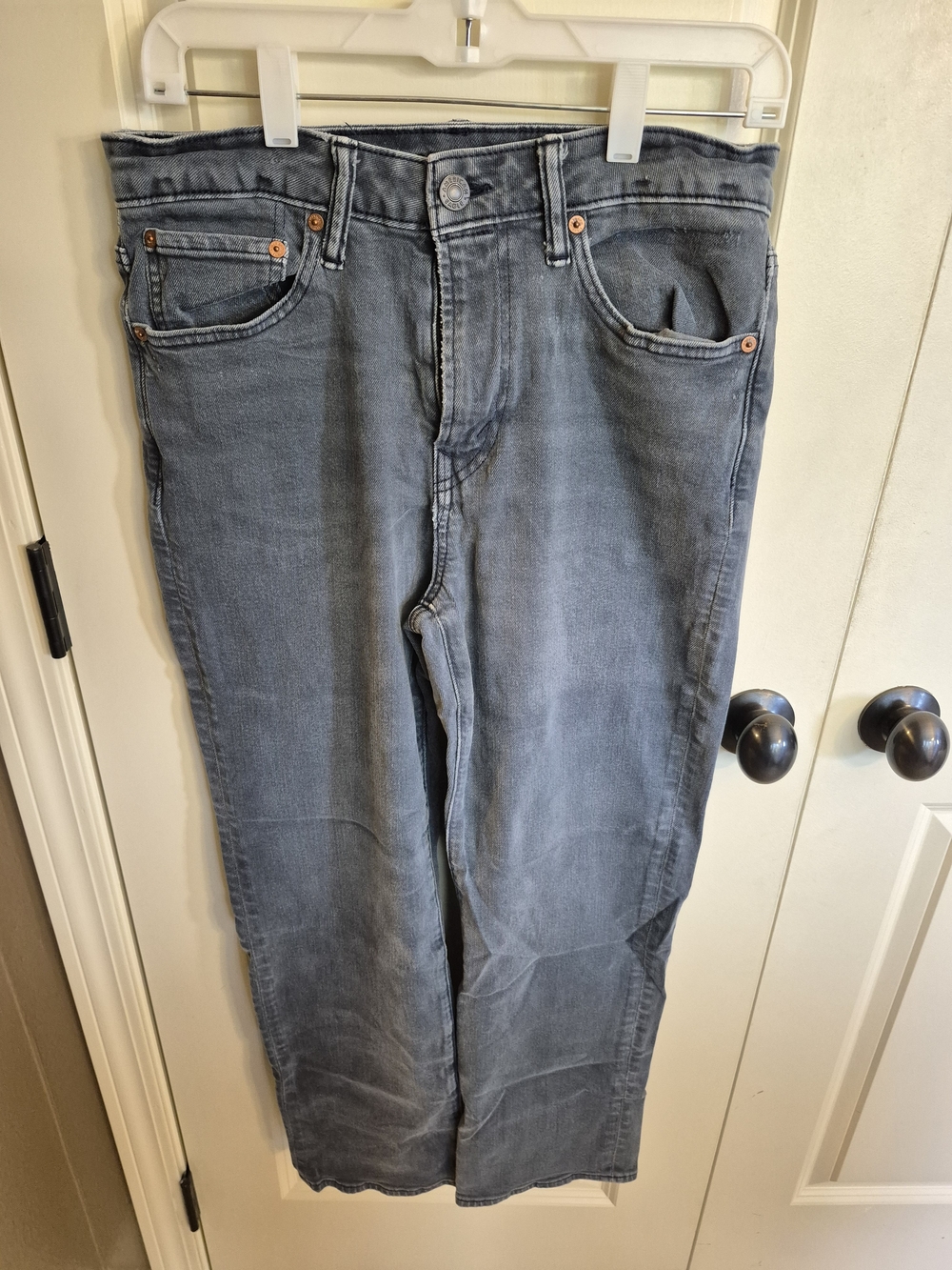 American Eagle Outfitters Men's Straight Jeans in Faded Grey-Blue